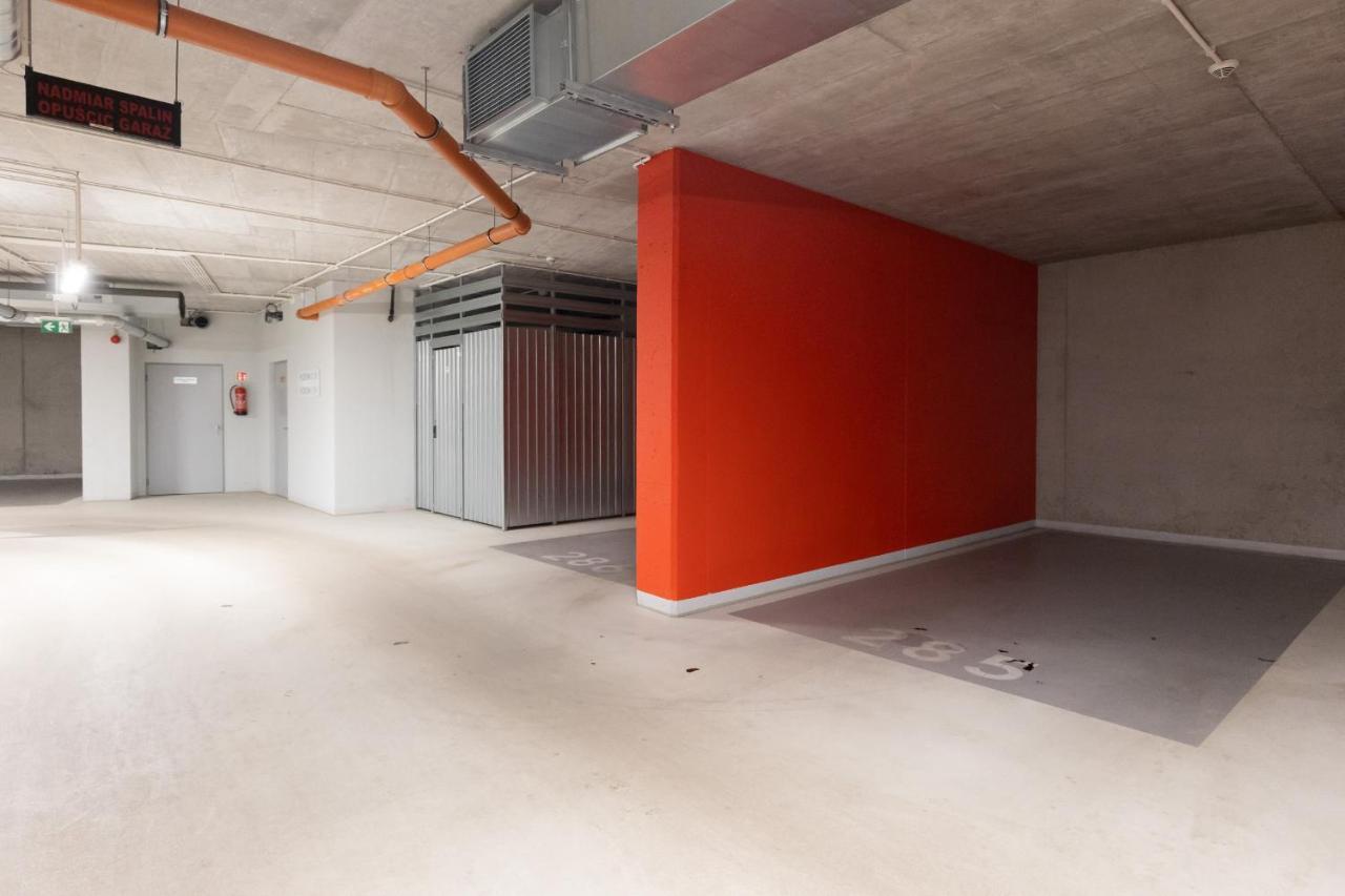 Cozy Apartments With Parking In The 19Th District By Noclegi Renters ワルシャワ エクステリア 写真
