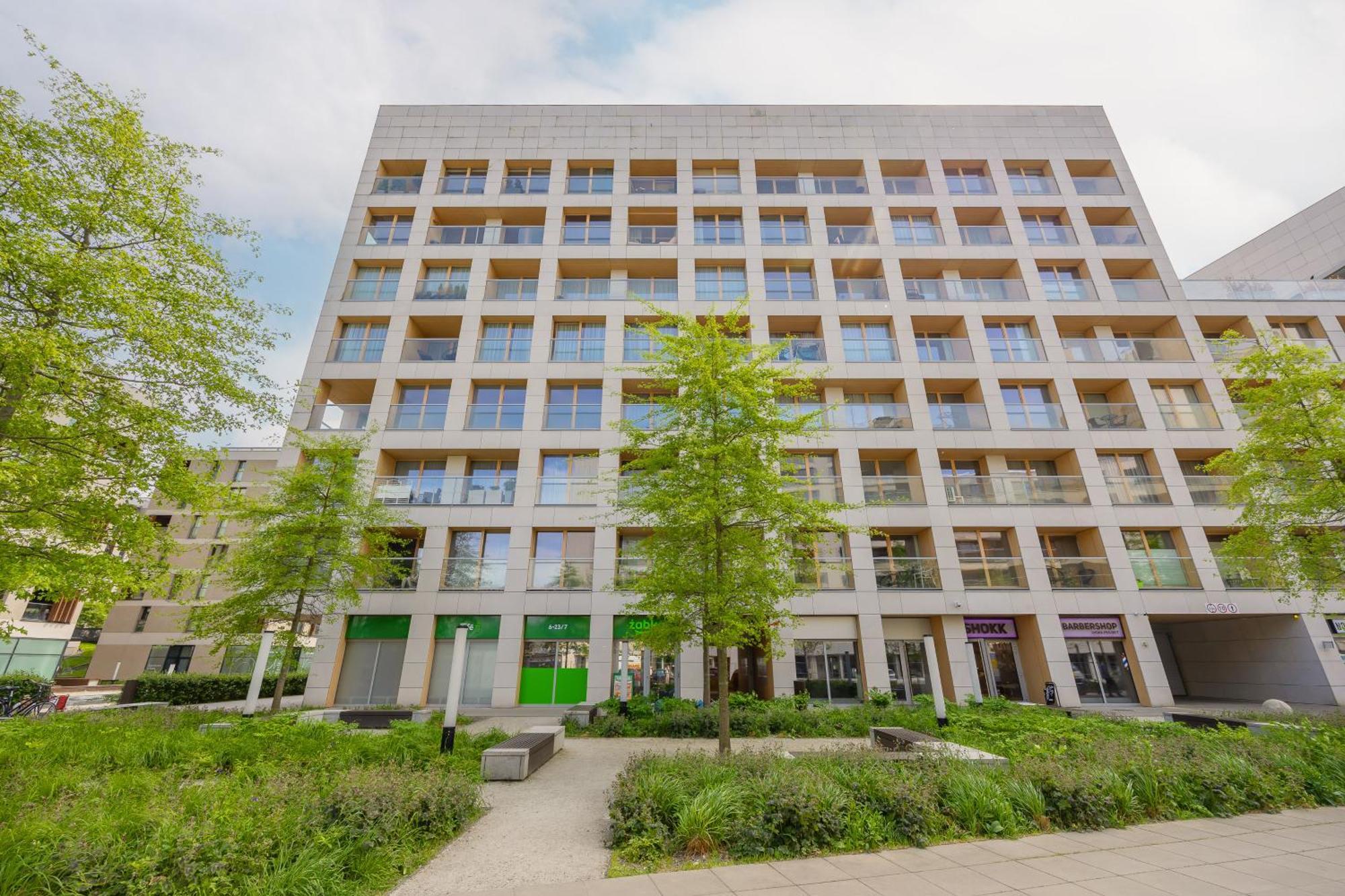 Cozy Apartments With Parking In The 19Th District By Noclegi Renters ワルシャワ エクステリア 写真