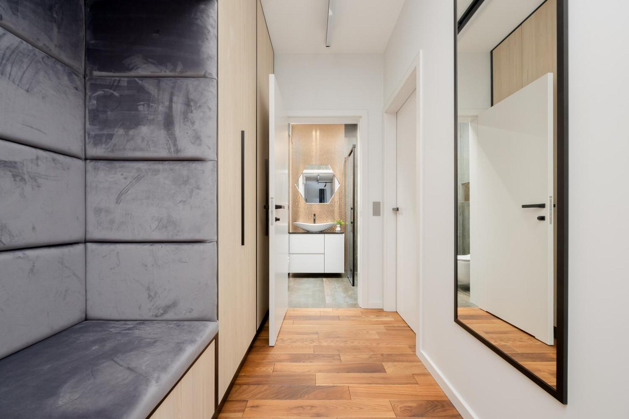 Cozy Apartments With Parking In The 19Th District By Noclegi Renters ワルシャワ エクステリア 写真